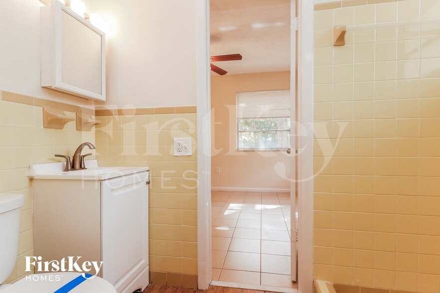 Building Photo - 6910 297th Ave N