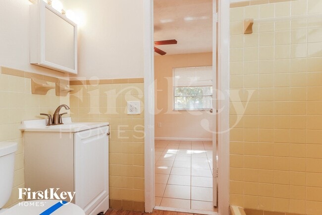 Building Photo - 6910 297th Ave N