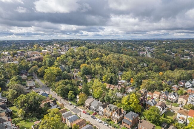 Building Photo - Charming 2 bedroom home in Beechview available May 1!