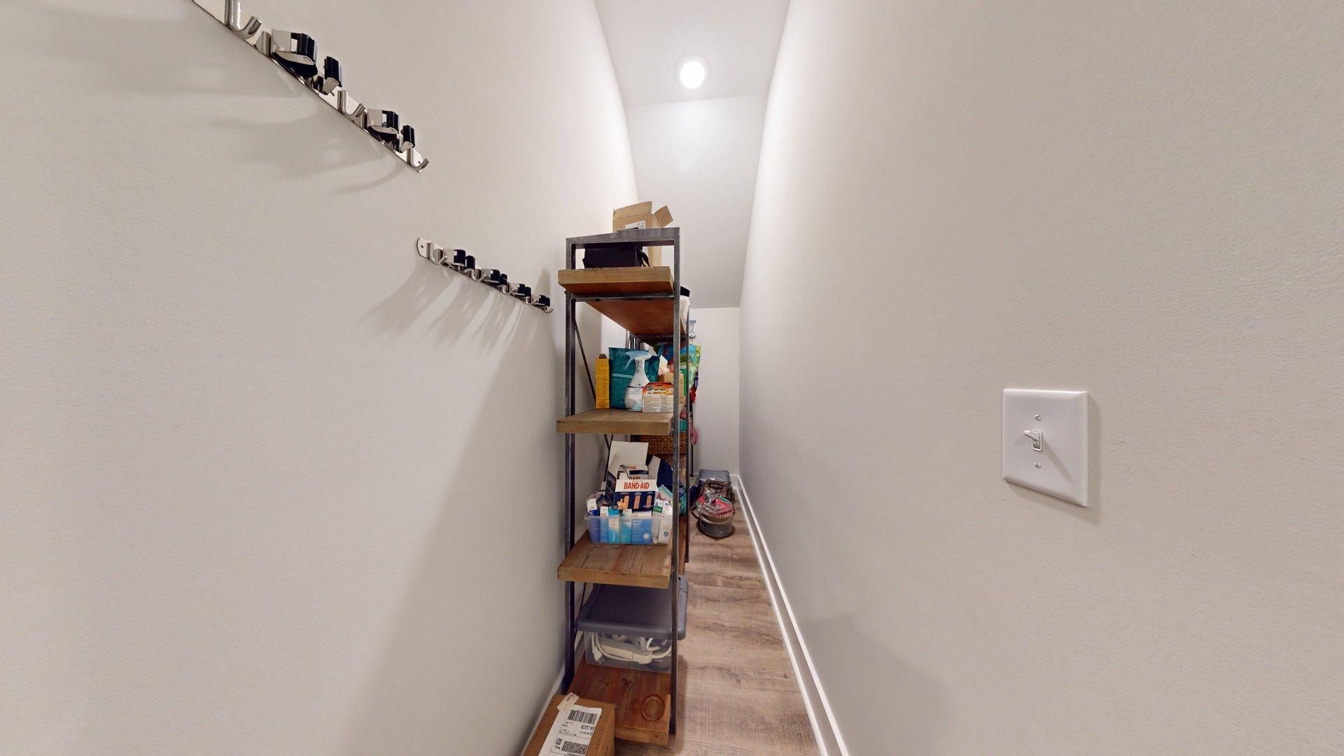 Building Photo - Owens Crossing Townhome