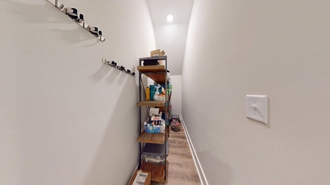 Building Photo - Owens Crossing Townhome