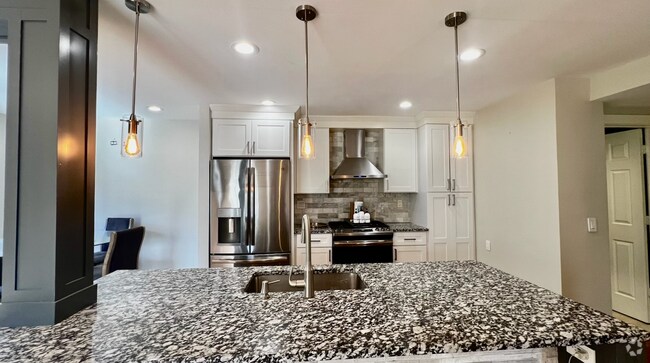Building Photo - 8515 Winchester Dr