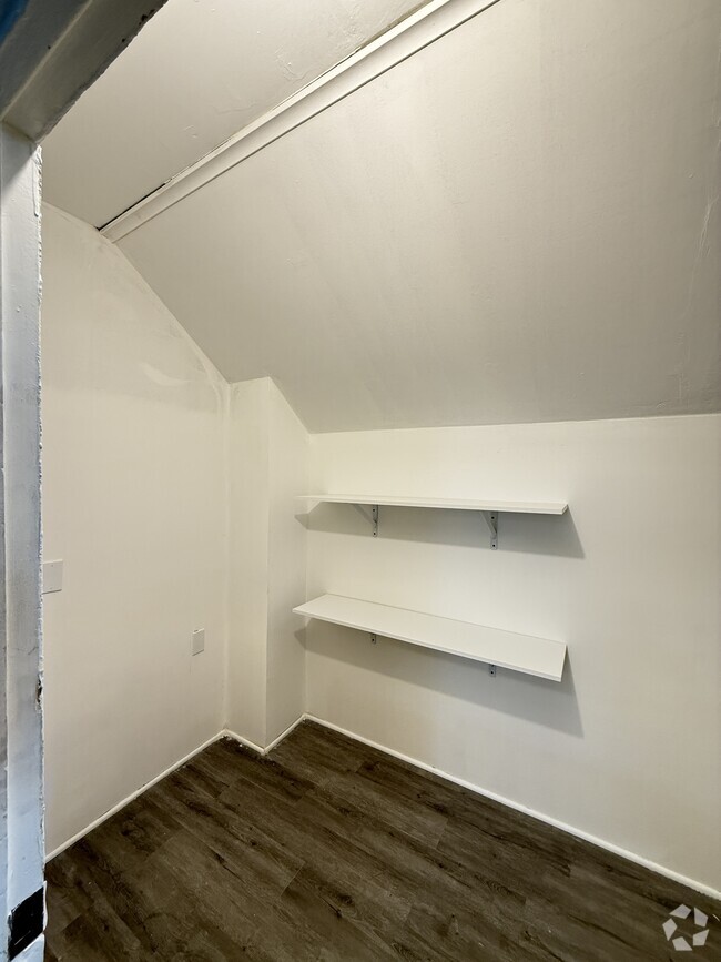 Building Photo - 2334 S Ridgeway Ave