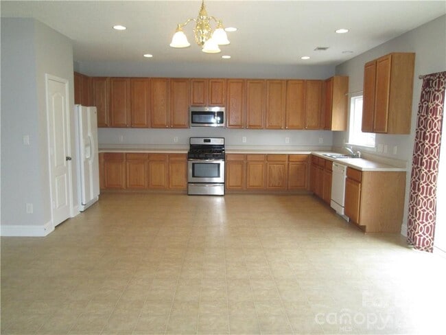 Building Photo - 12623 Cumberland Cove Dr