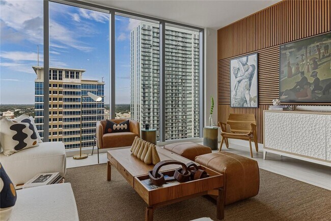 Building Photo - 275 1st Ave S