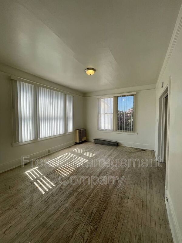 Building Photo - 1047 N Fulton St