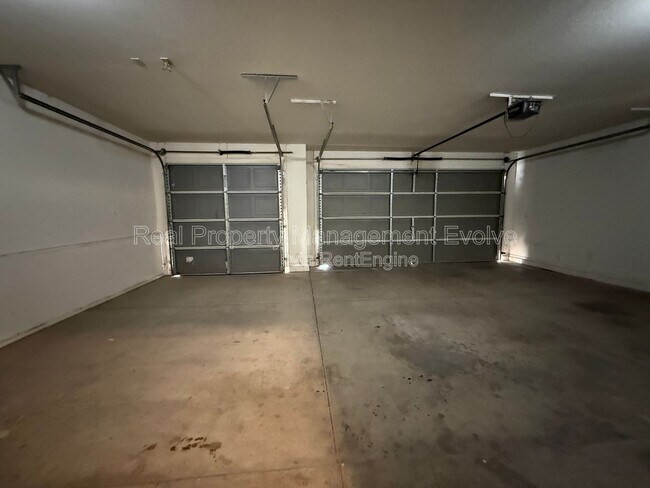 Building Photo - 8014 W Pima St