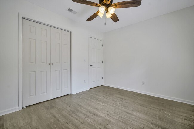 Building Photo - 1732 Talmadge Rd