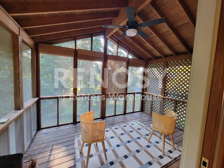 Building Photo - 5408 Creekview Ln-