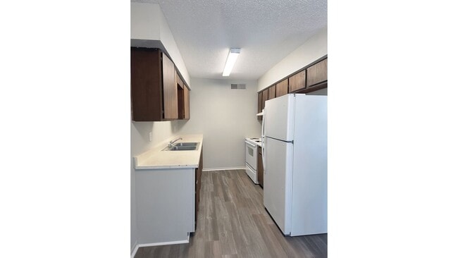 Building Photo - 1415 W Norris St