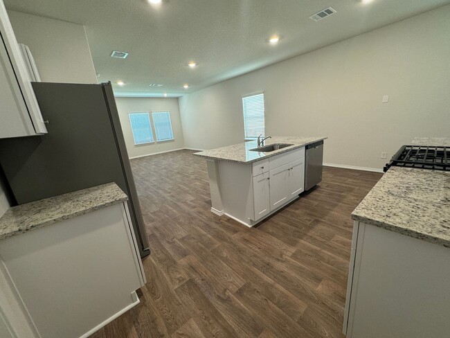 Building Photo - BRAND NEW  |  3 BEDROOM  |  LOFT  |  2.5 B...