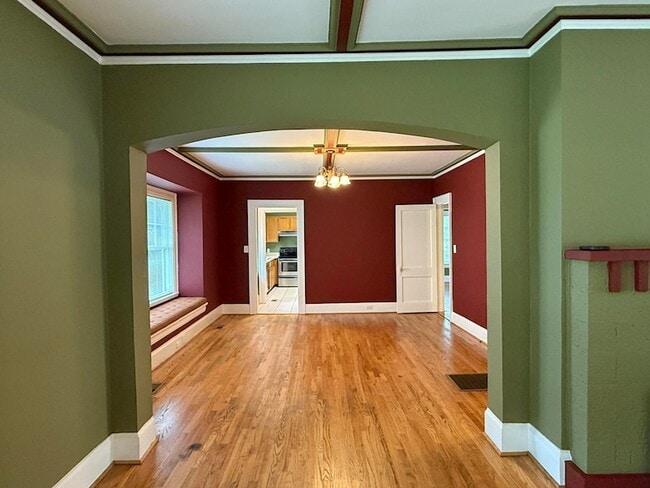 Building Photo - 221 Morningside Dr