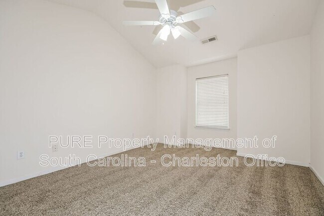 Building Photo - 169 Dorothy Dr