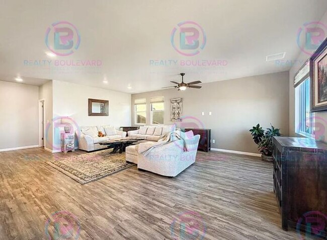 Building Photo - Modern 3-Story Home with Breathtaking Moun...
