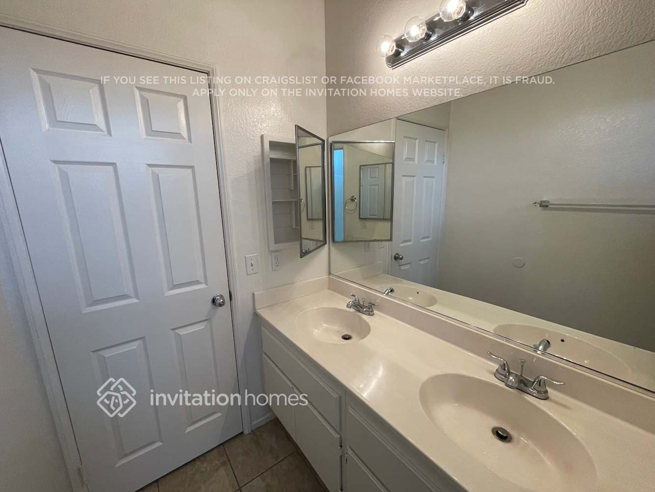 Building Photo - 5815 W Ave J 12