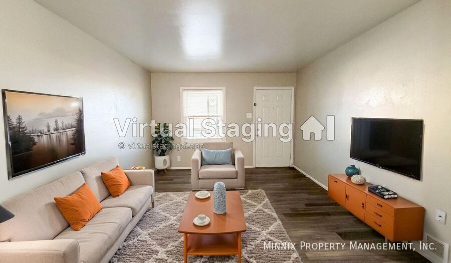 Building Photo - 2010 Ave. S