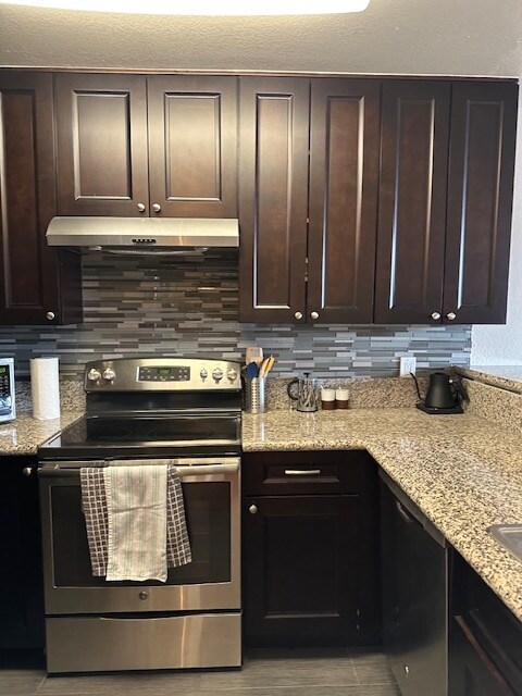 updated kitchen - 1140 E Ocean Blvd