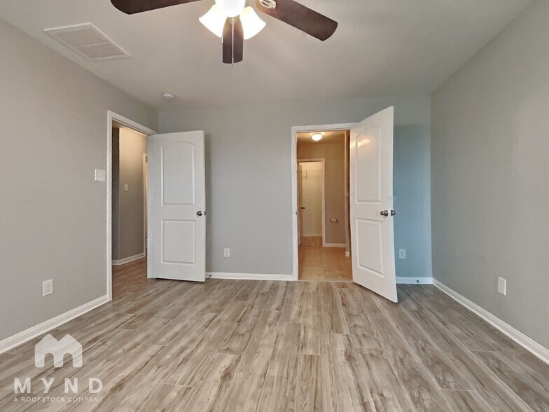Building Photo - 5614 Rainbow Rd.