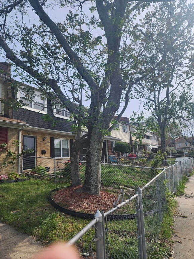 Building Photo - 2620 Sunrise Ave