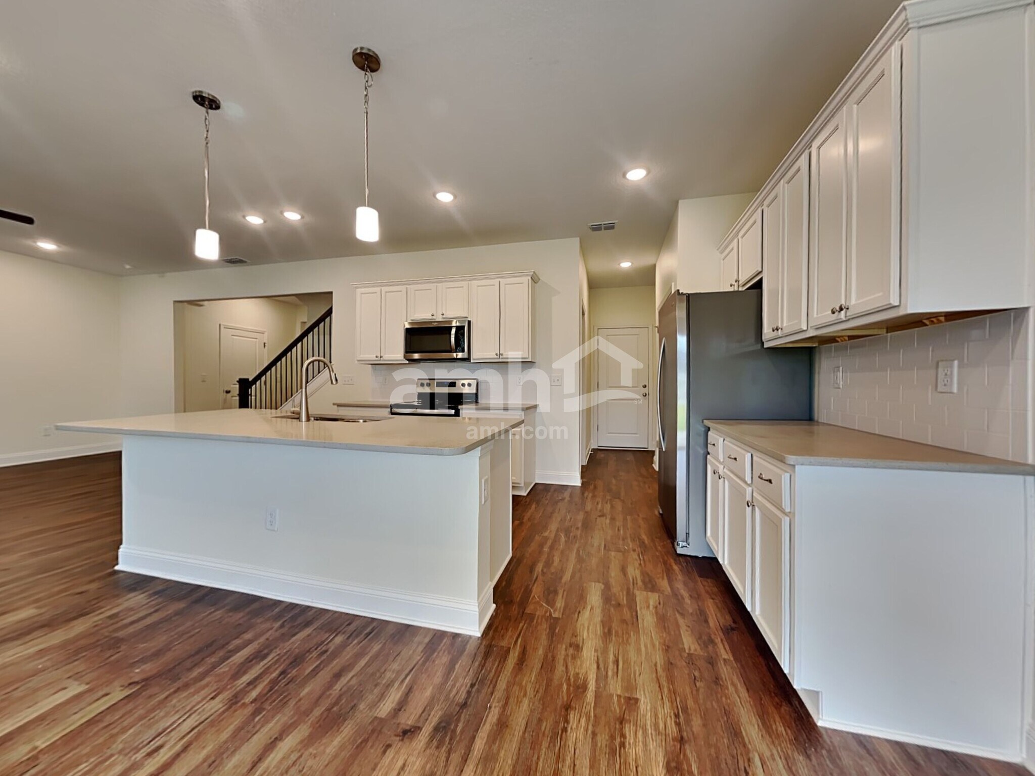 Building Photo - 518 Onate Cir