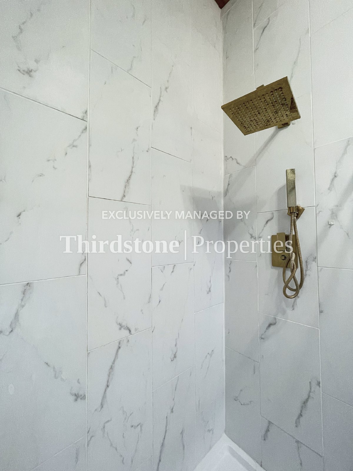 Building Photo - 121 W 6th St