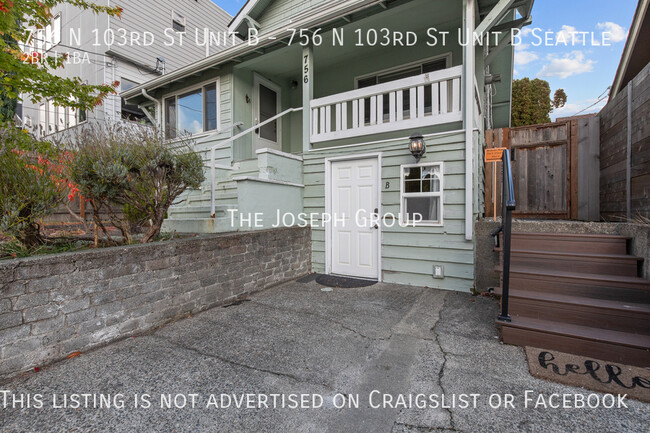 Building Photo - Beautifully updated 2 bed in North Seattle