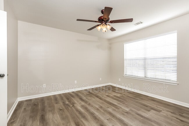 Building Photo - 13996 Pine Glen Cove