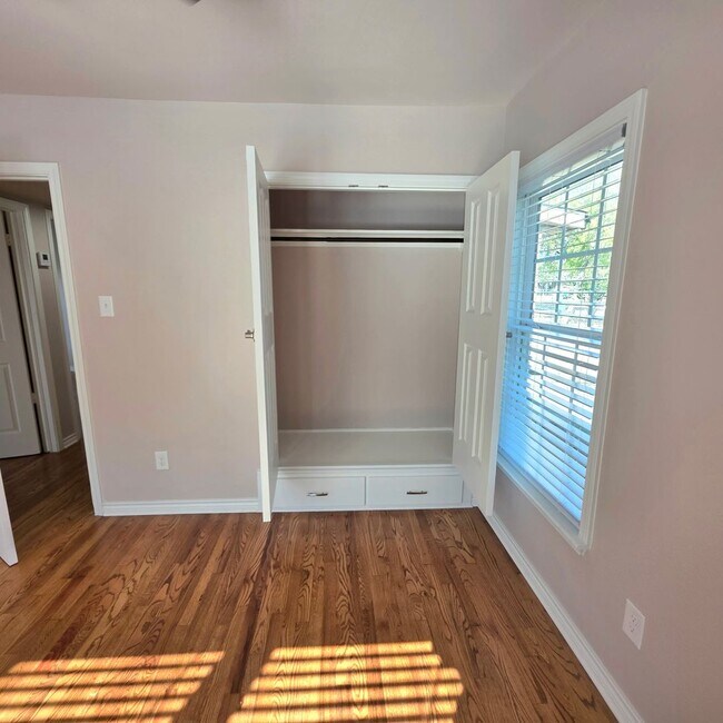 Building Photo - Charming remodeled 3-bedroom home for lease!
