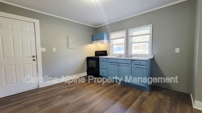 Building Photo - 1018 Frederick St