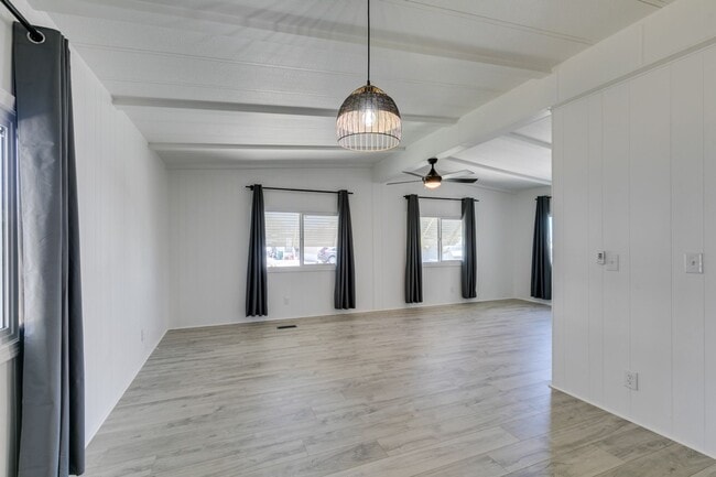 Building Photo - Beautifully Remodeled Boulder City Home with Spacious Backyard Retreat