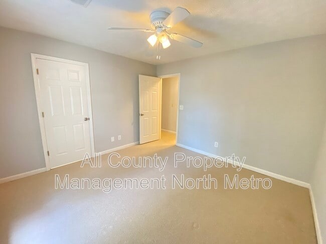 Building Photo - 787 Faye Dr NW