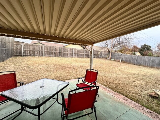 Building Photo - 17316 Valley Crst