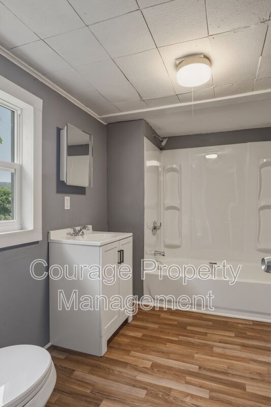Building Photo - 291 Sunset Dr