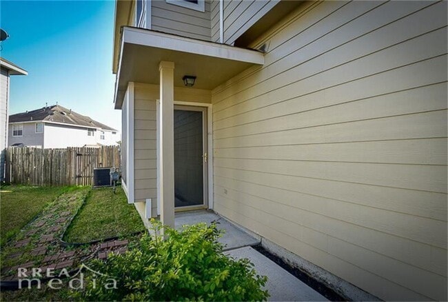 Building Photo - 2923 Loganberry Park Ln