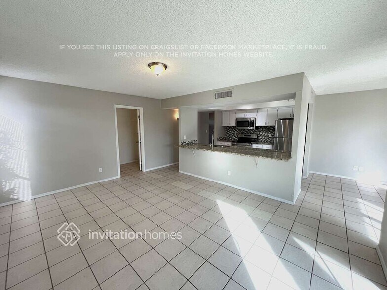 Building Photo - 12603 N 37th Ave