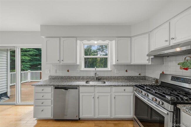 Building Photo - 35 Cunningham Dr