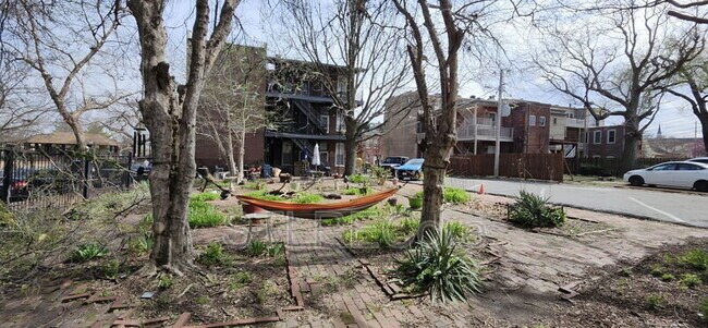 Building Photo - 812 Lafayette Ave