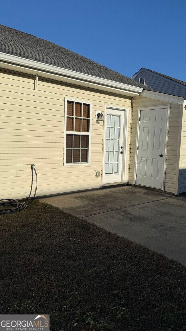 Building Photo - 233 Sunview Dr