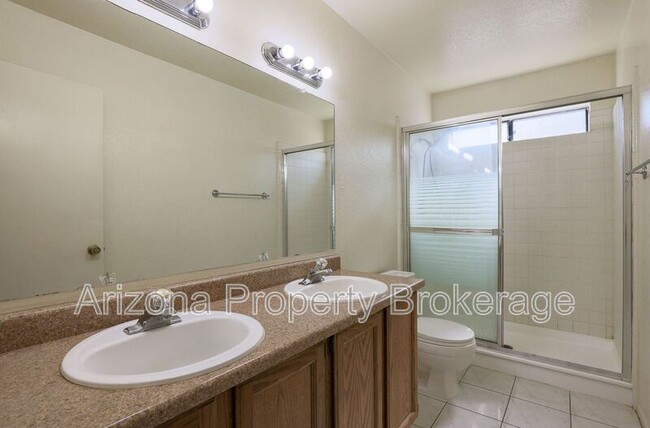 Building Photo - 8135 W Sierra Vista Dr
