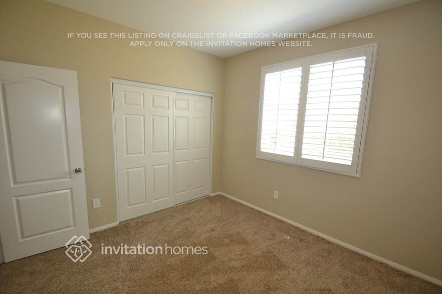 Building Photo - 9147 S Cullen Wy