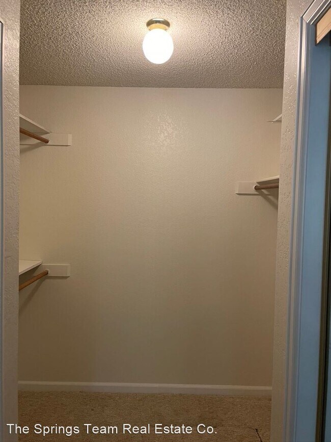 Building Photo - 2 br, 2 bath House - 82 Stovel Circle