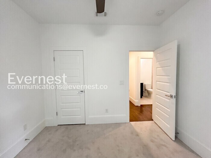 Building Photo - 1099 Briar Cove Cir