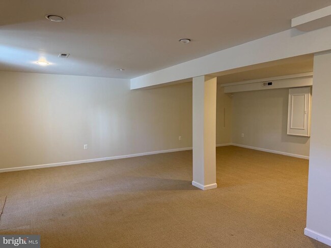 Building Photo - 3501 Majestic Pine Ln