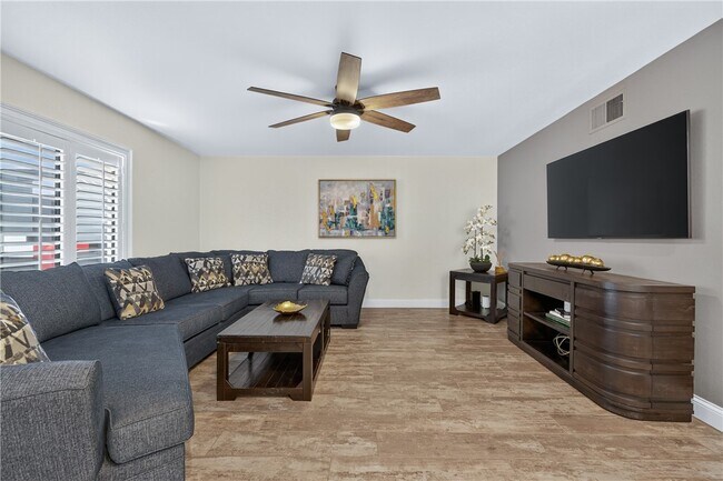 Building Photo - 75407 Montecito Dr