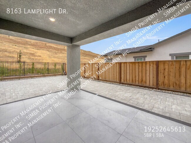 Building Photo - 8163 Lamplight Dr