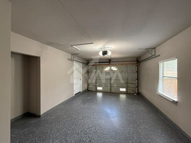 Building Photo - 817 Meadow Peak