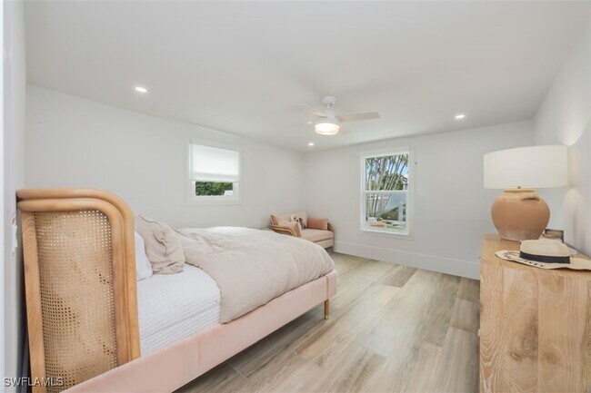 Building Photo - 1570 Bonita Ln