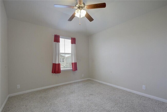Building Photo - 8528 White Ibis Dr