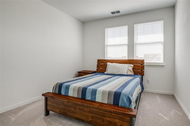 Building Photo - 2408 Elm Pl