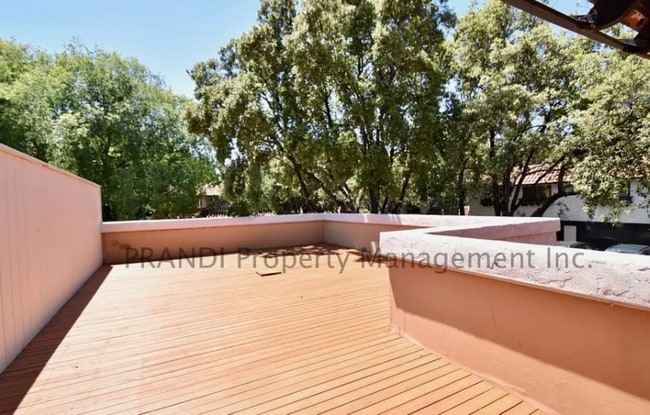 Building Photo - 45 Grande Paseo